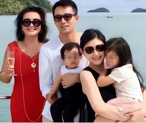 张兰和汪小菲夫妻带大儿女度假，其乐融融，评论区却曝露了现实