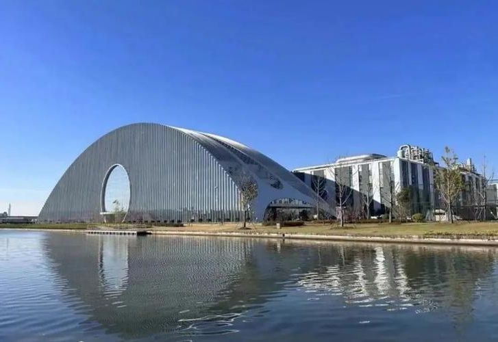 昆山：长三角工业走廊的防疫承压样本