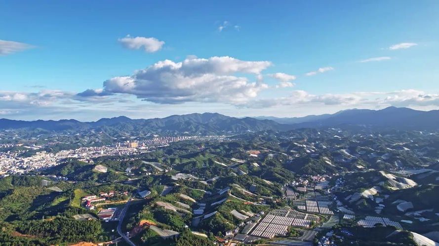 寻乌县：赣南边陲的零感染坚守与地理屏障下的防疫逻辑