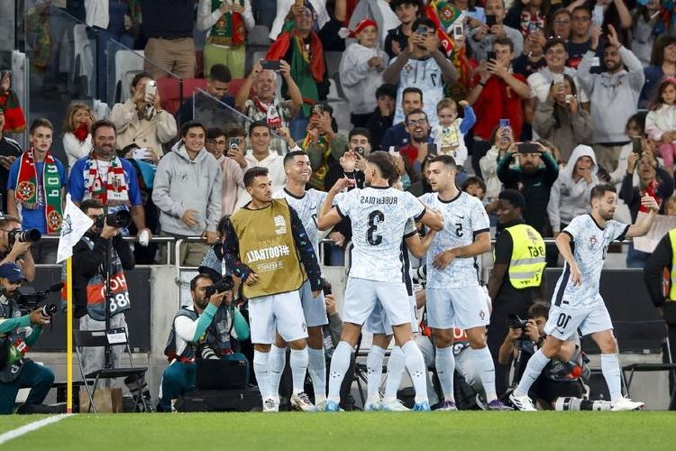 【31省新增本土12例(31省新增本土0例)，伊吾县突发聚集疫情】