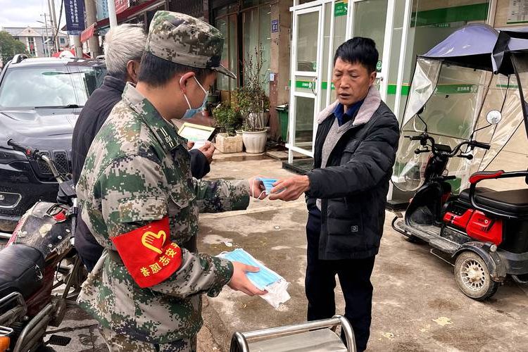 【天山区疫情观察：城市核心区的防控挑战与地理屏障】