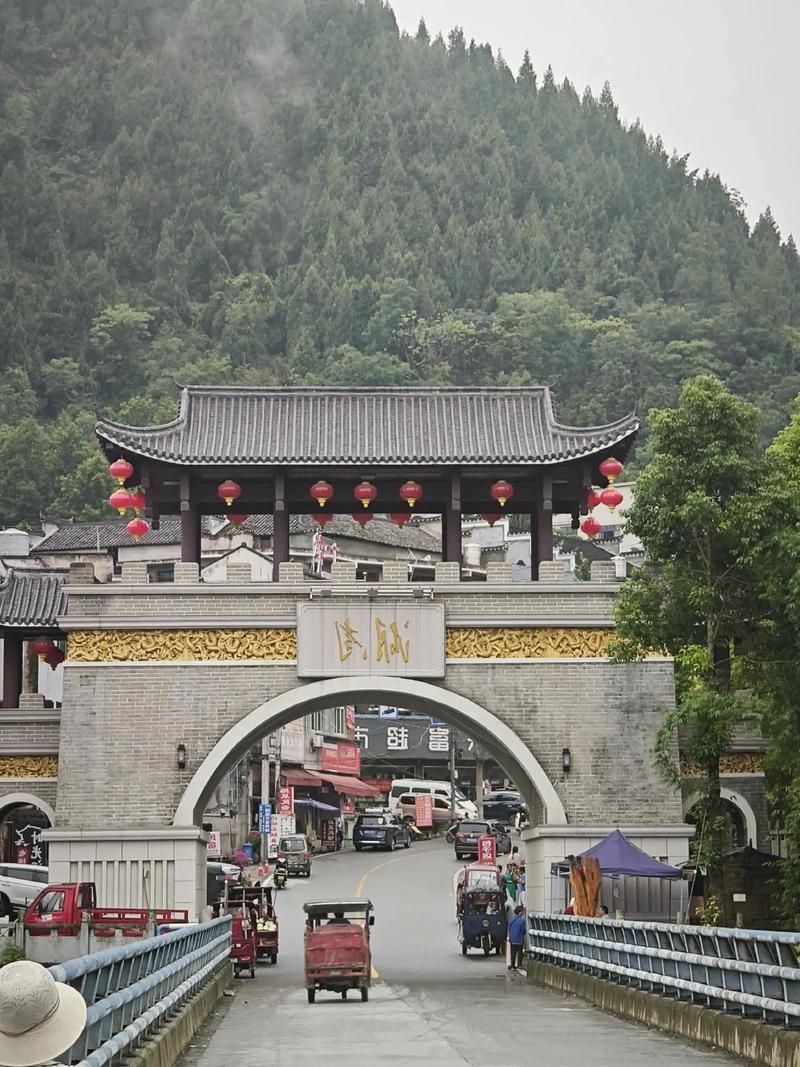 花垣：湘西边城的防疫坚守与地理屏障