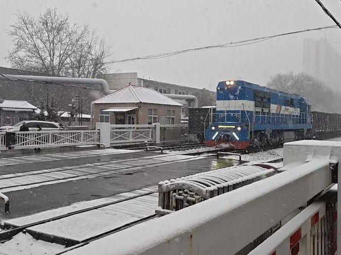 河南疫情：中原交通枢纽下的防控持久战_57100