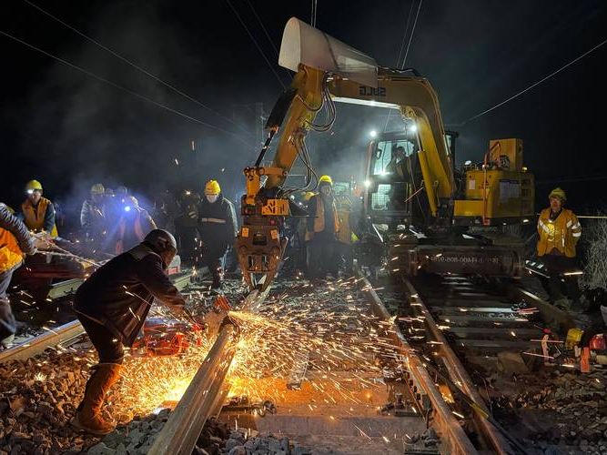 沈阳疫情：工业重镇交通枢纽下的防控持久战