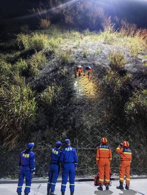 【普洱边境线上的防疫博弈：热带雨林屏障下的输入挑战】