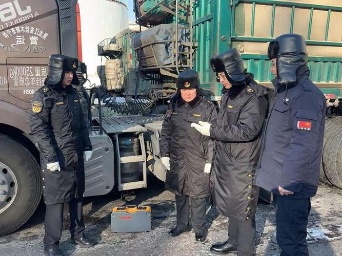 【榆树疫情观察：东北粮仓的交通枢纽如何成为防控前线】