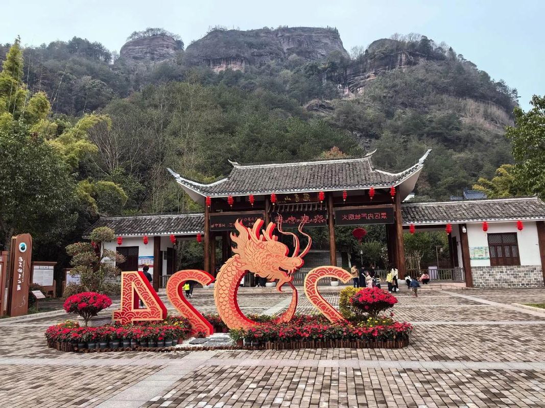 连城冠豸屏障:闽西山区的零感染坚守与物理防线