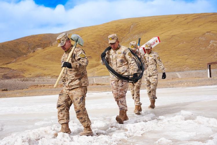 高原屏障下的零感染坚守：萨嘎县防疫地理学观察