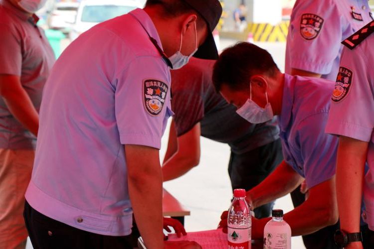 龙南：赣南门户的防疫屏障与精准破防