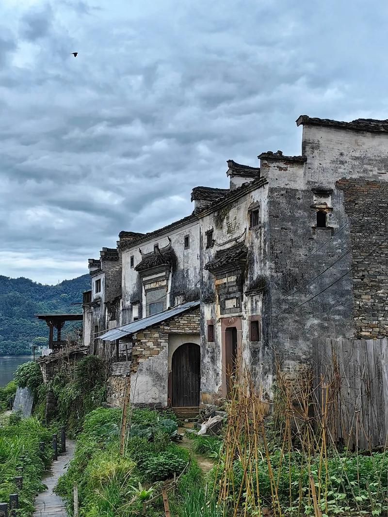 黟县：徽州古村落群中的零感染样本