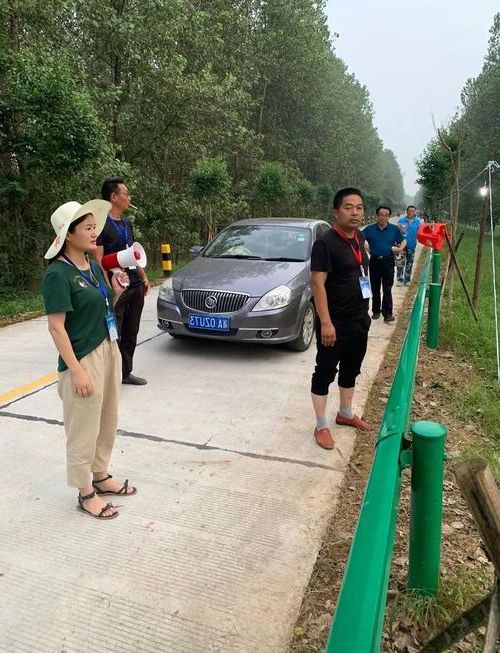 石首江畔的防疫坚守：地理屏障下的低感染样本