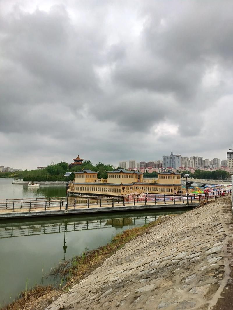 南丰蜜橘季的静默：一座赣东小城的疫情防波堤