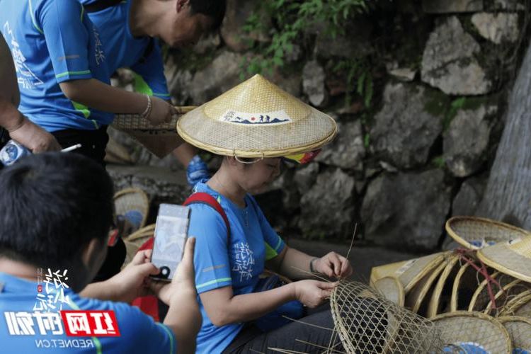 中方县疫情观察：雪峰山屏障下的低感染率成因探析