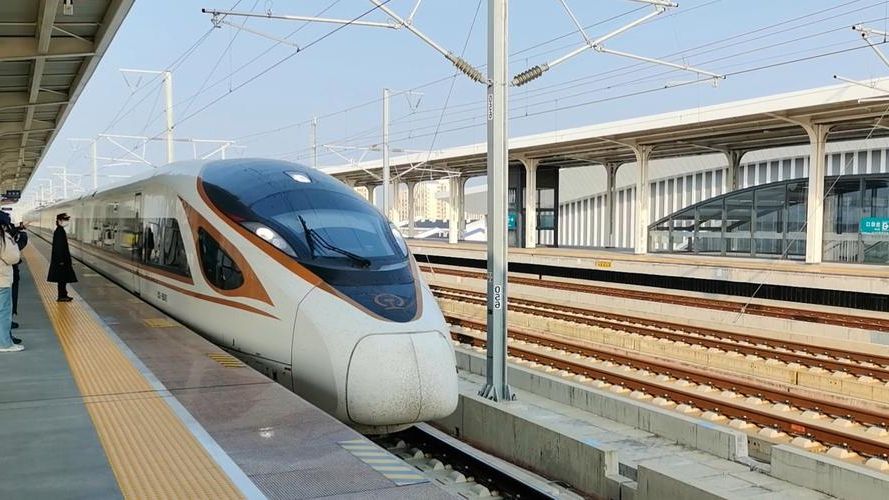 张家港：沿江工业重镇的防疫平衡术