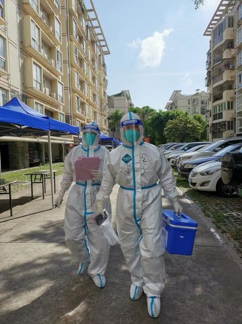 浦东新区：超大城市门户枢纽的疫情压力测试