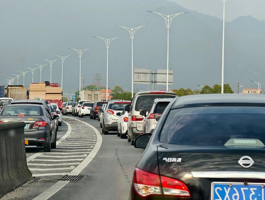 华龙区：中原交通枢纽下的疫情破防与围堵