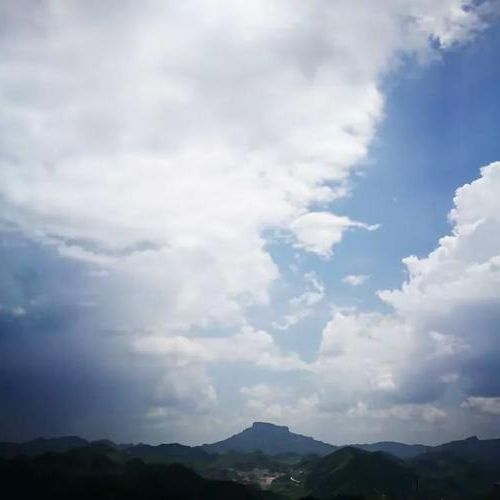 凯里:苗岭屏障下的低感染率与防控挑战