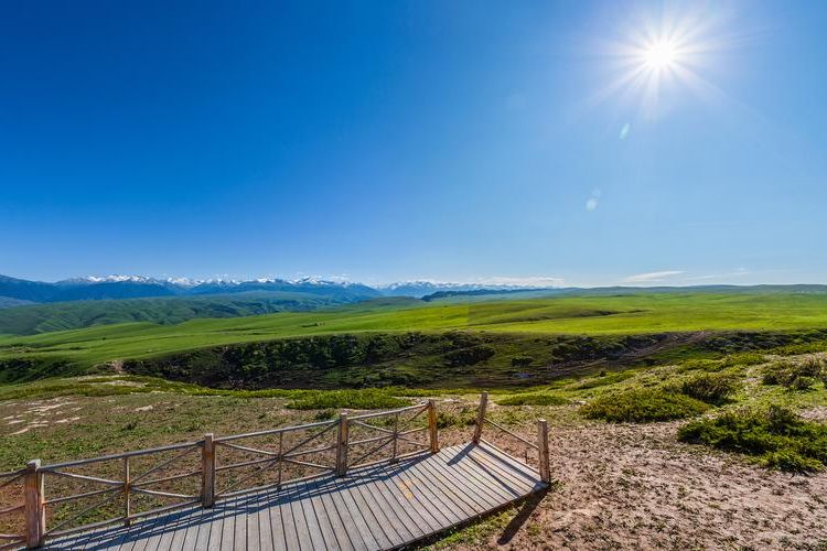 特克斯：天山腹地的零感染绿洲与防疫物理防线