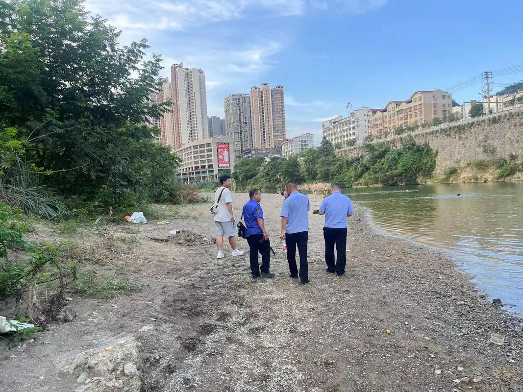 湘潭县：湘中腹地交通枢纽的疫情压力与防控实践