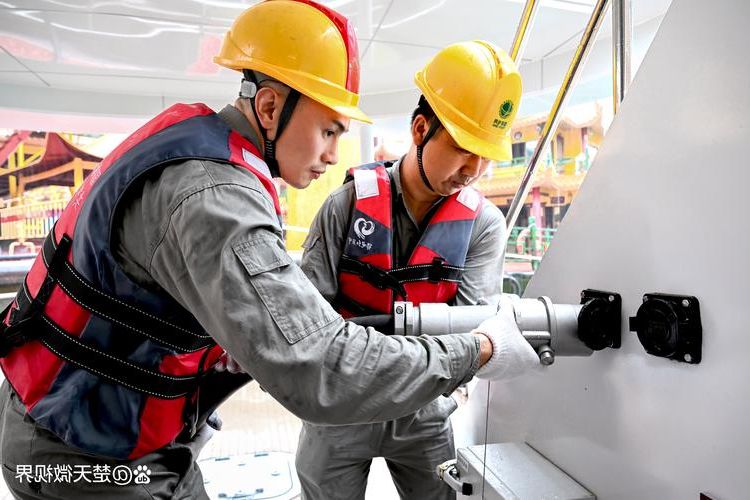 长阳清江屏障下的疫情破防：山区县城的防控压力测试