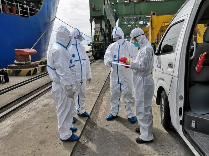 江阴：长江咽喉的疫情阻击战