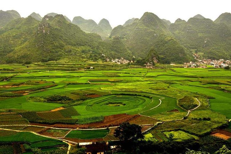 普安县的零感染记录：黔西南喀斯特地貌下的防疫样本