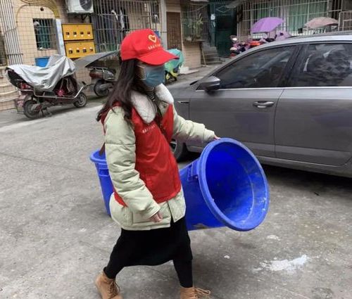 广安主城区的防疫记录：华蓥山屏障下的社区防控实践