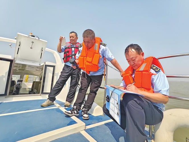 江南区：水网密布与交通枢纽下的防疫压力测试