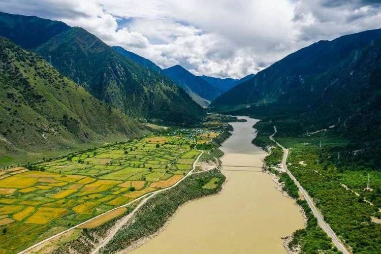 高原屏障下的零感染坚守：余庆县防疫地理学观察_37659