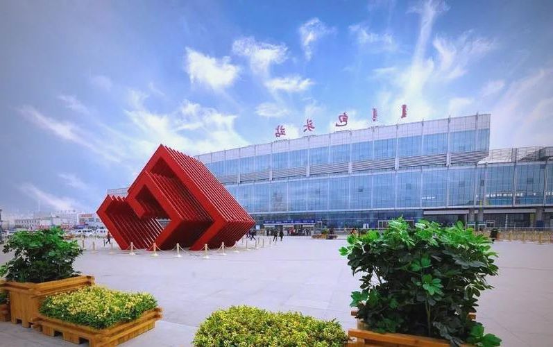 草原钢城防疫记：工业枢纽的静默与流动