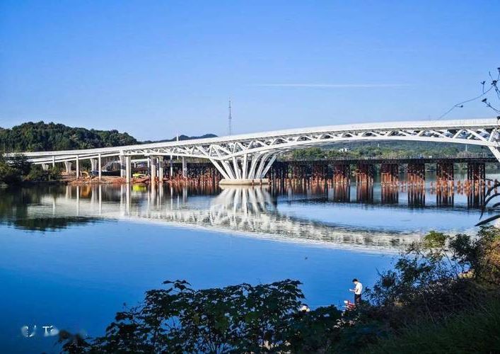 上饶市：信江流域交通枢纽的疫情破防与围堵