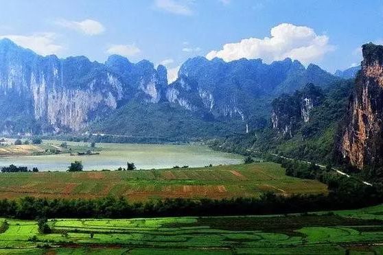 边境小城的防疫平衡：龙州地理屏障与输入压力的三年博弈