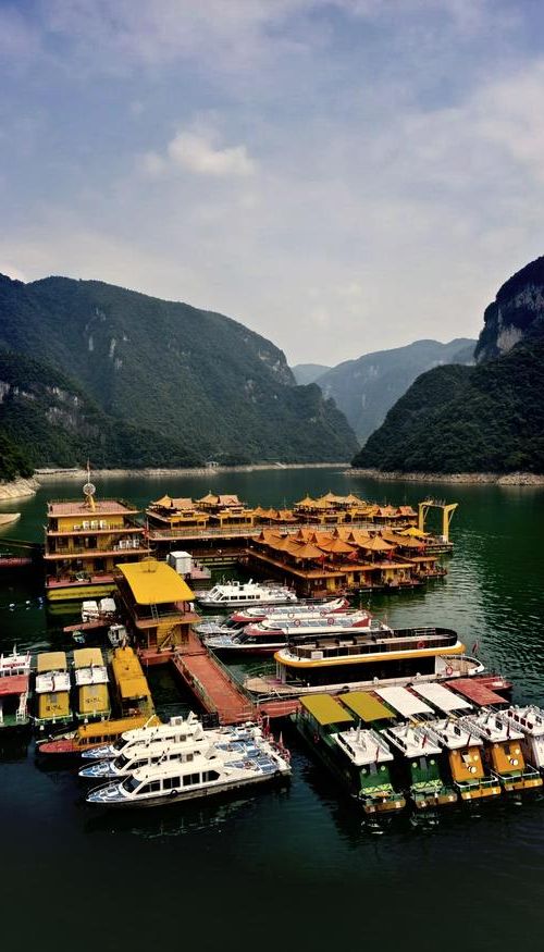 长阳清江屏障下的疫情破防：地理优势缘何失效？