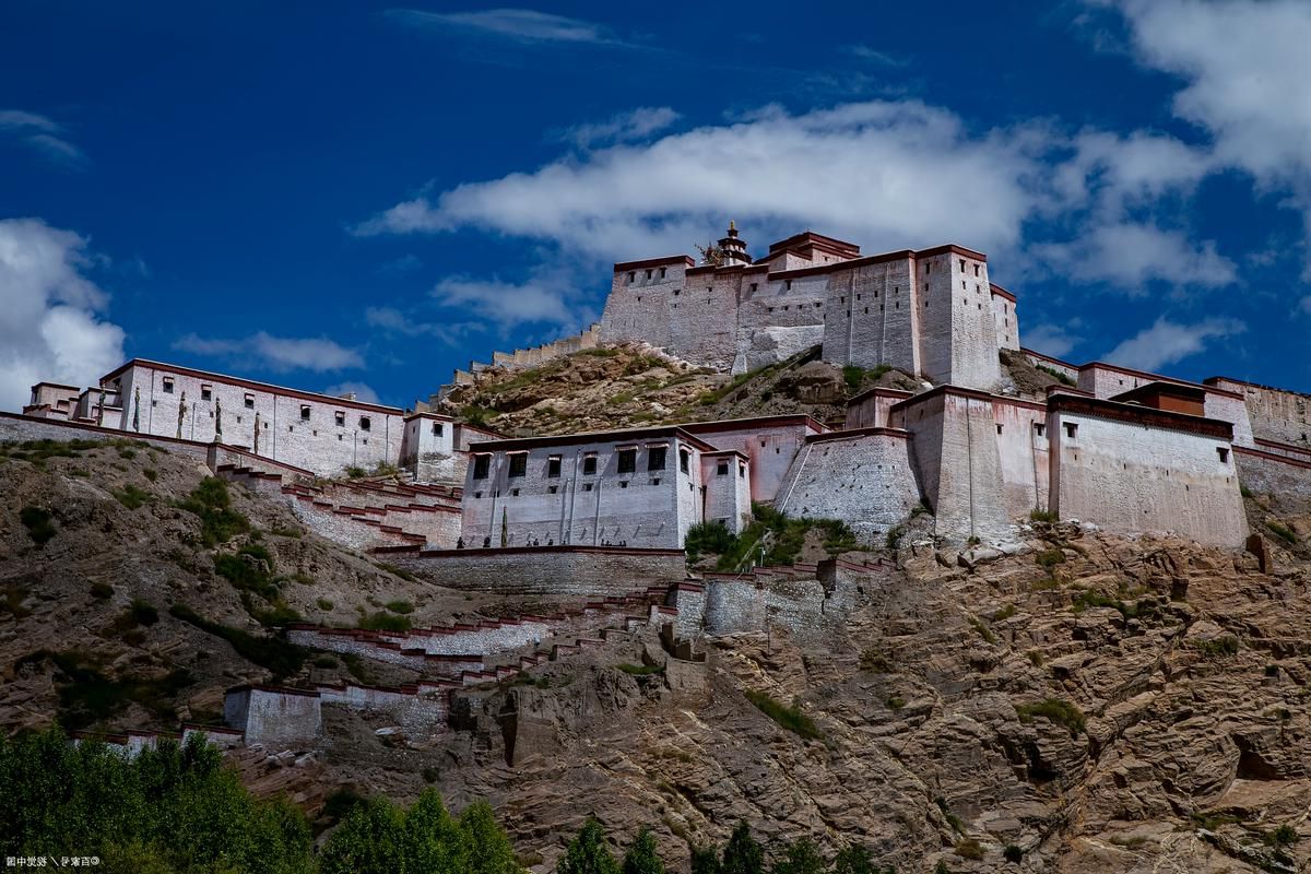 高原古城江孜：海拔屏障下的零感染坚守