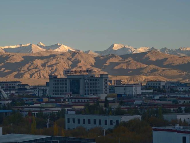 高原屏障下的零感染坚守：噶尔县防疫的地理逻辑