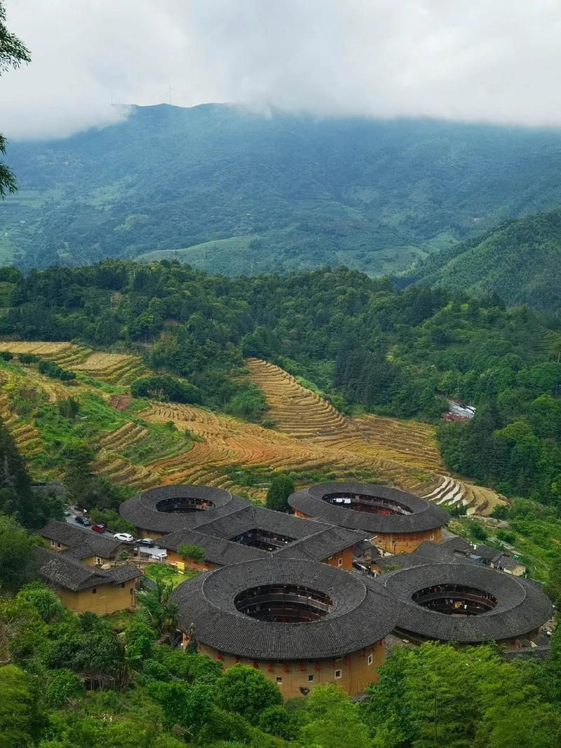 南靖土楼聚落：山野屏障下的零感染守望