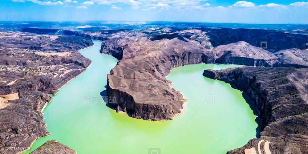 清水河县：黄河峡谷中的零感染孤岛如何筑成？