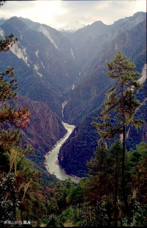丹巴县：高原峡谷中的零感染坚守之谜_71818